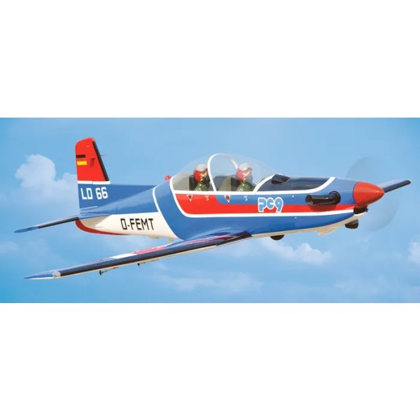 PC-9 - model samolotu R/C